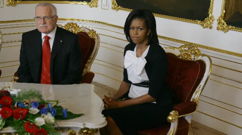 Prezident Václav Klaus s první dámou USA Michelle Obamovou.