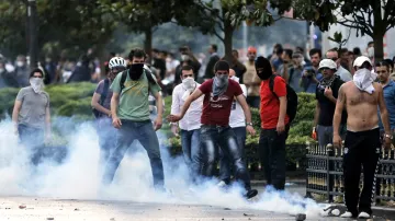 Protesty proti kácení v istanbulském parku