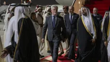 Prezident Petr Pavel přiletěl na návštěvu Kataru