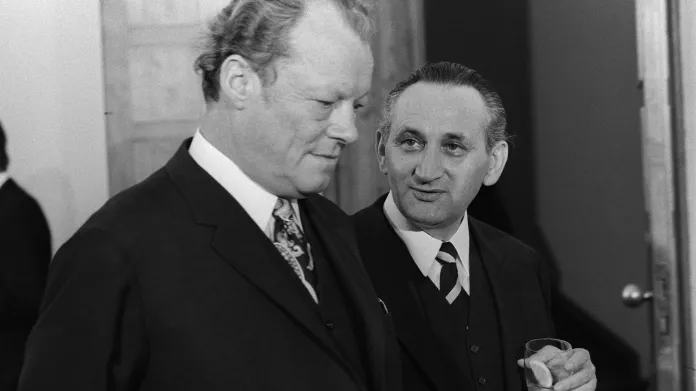 Willy Brandt s Egonem Bahrem v roce 1972