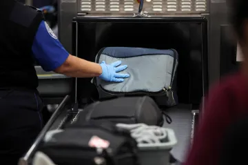 Aerolinky zpřísňují pravidla pro cestování s elektronikou