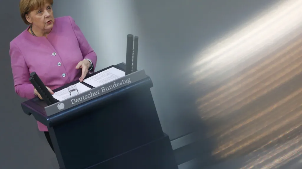 Angela Merkelová při projevu k Bundestagu
