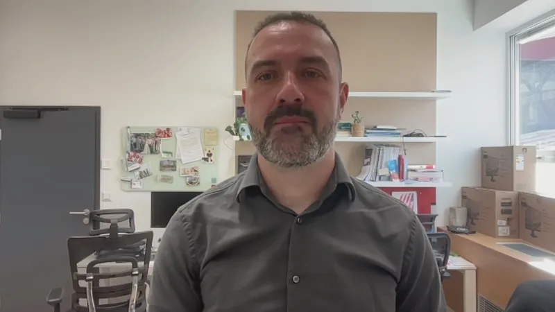 Expert na zahraniční politiku Michal Smetana z Fakulty sociálních věd Univerzity Karlovy o příměří mezi USA a Íránem