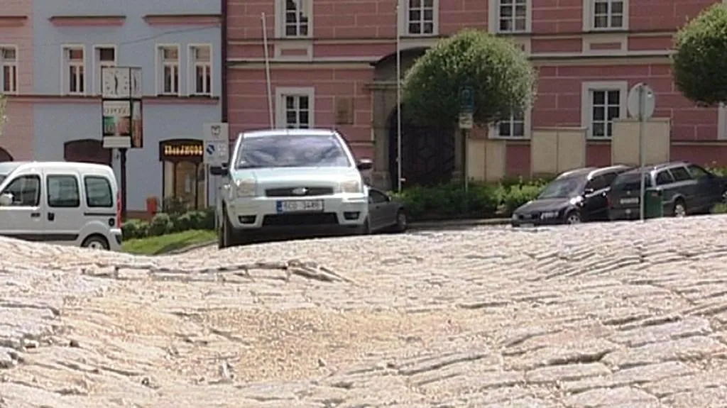 Propadlá silnice ve Volyni