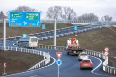 ŘSD otevřelo 22 kilometrů D11 mezi Hradcem a Jaroměří. Polsko je se stavbou mnohem dál