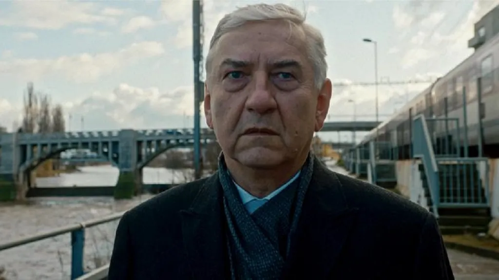 Miroslav Donutil ve filmu Atlas ptáků