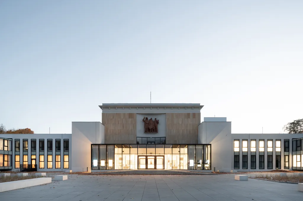 Rekonstrukce a modernizace DK Poklad v Ostravě-Porubě