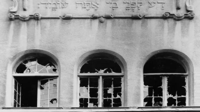 Jedna z německých synagog po křišťálové noci