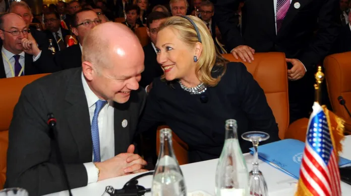 William Hague a Hillary Clintonová