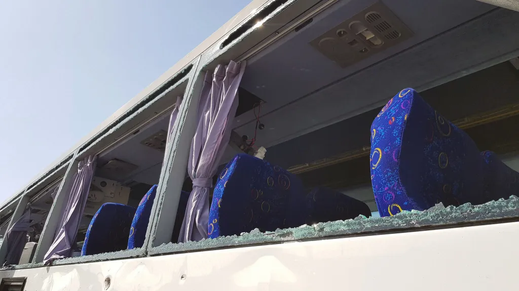 Autobus, který v neděli zasáhla exploze