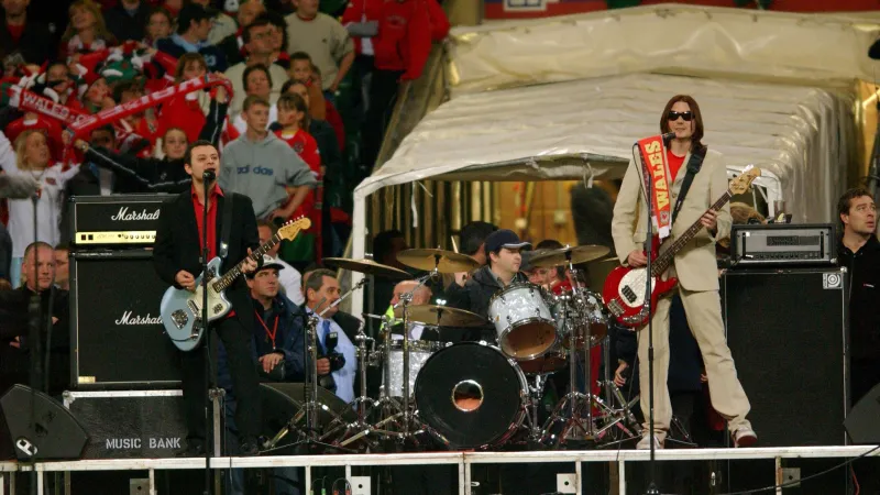 Manic Street Preachers v roce 2004, tedy bez Richeyho Edwardse