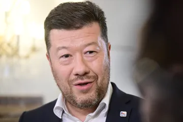 Okamura počítá s cestou do Číny, opozice to kritizuje kvůli zadržení českého občana