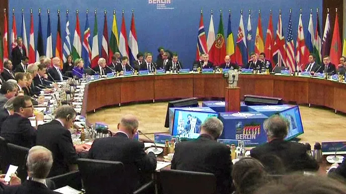 Schůzka ministrů NATO