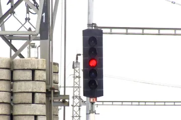 V Žatci projel vlak návěst stůj. Nikomu se nic nestalo a soupravy jezdí bez omezení