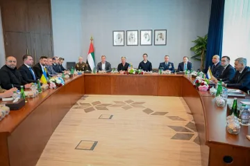 V Abú Dhabí skončil první den druhého kola jednání USA, Ruska a Ukrajiny