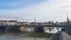 Opravovaný most v Uherském Hradišti