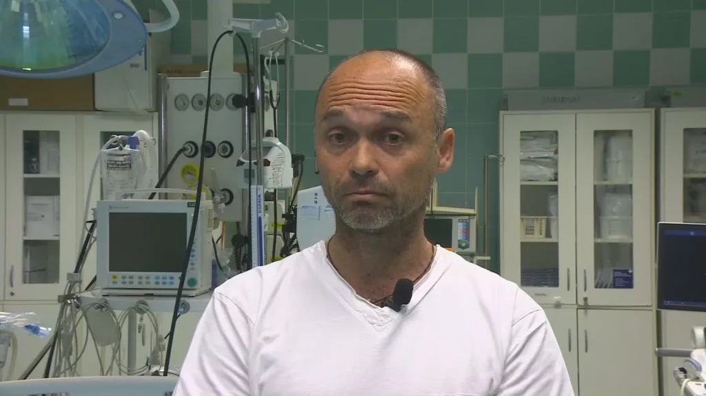 Dušan Mach, anesteziolog a válečný lékař