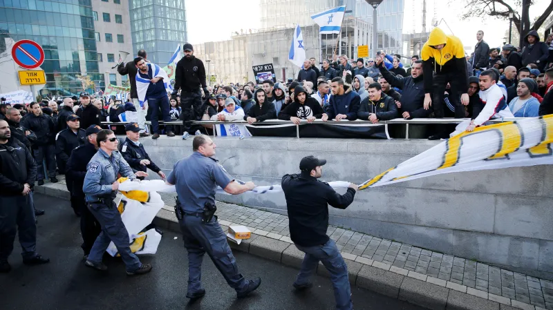 Protest před soudem s izraelským vojákem
