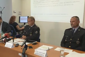 Podle policie byl zákrok proti muži v Teplicích přiměřený. Trestný čin v něm nespatřuje ani GIBS