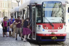 Změny v olomoucké MHD: dražší jízdenky i platba kartou přímo v tramvajích a autobusech