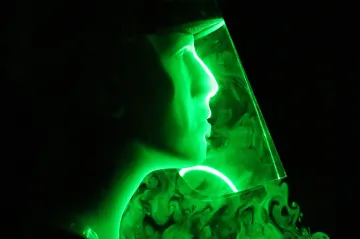 Obličejové štíty před šířením koronaviru nechrání, ukázal výzkum. Špatně dopadly i masky s výdechovým filtrem