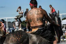 Na koni jedině bez sedla. Domorodí obyvatelé se v Oklahomě vracejí k tradicím 