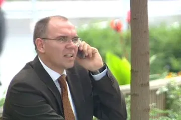 Pozor na předražené telefonní linky, můžete provolat tisíce