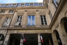 Francouzská Ústavní rada zamítla referendum o důchodové reformě