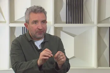 Vesper je film o semínkách naděje, která jsou v mladých lidech, míní herec Eddie Marsan