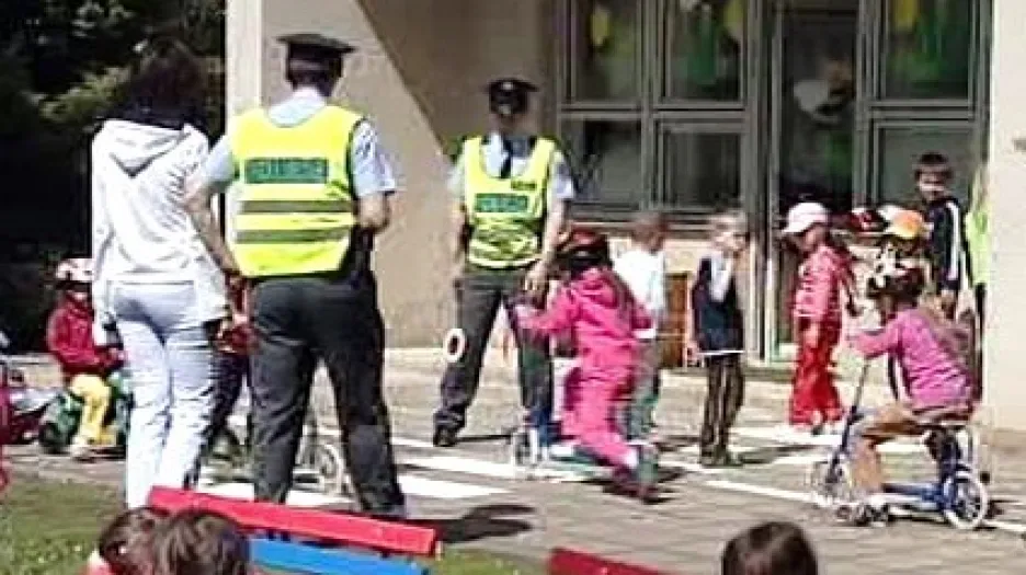 Děti s policisty