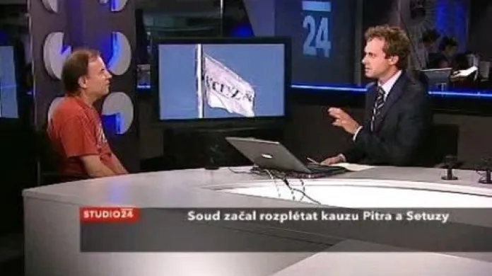 Komentátor Respektu Jaroslav Spurný ve Studiu ČT24