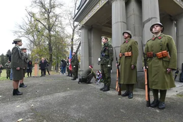 Pro vojáky je důležité cítit podporu veřejnosti, řekl na připomínce dne veteránů Řehka