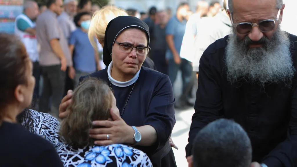Pohřeb v kostele svatého Porfyria ve městě Gaza