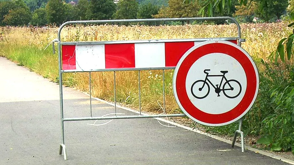 Uzavřená cyklostezka