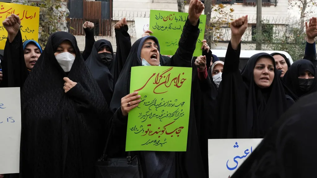 Protivládní demonstrace v Íránu