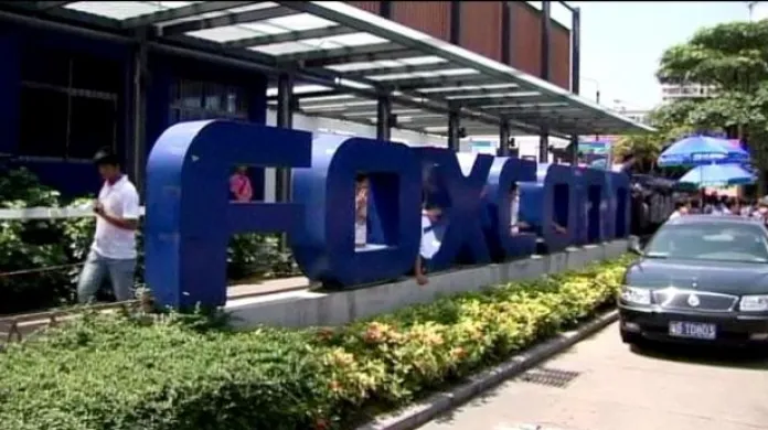 Foxconn pozastavil výrobu ve své čínské továrně