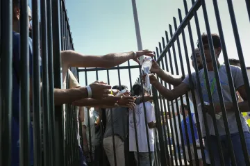 Někteří uprchlíci v Nizozemsku trpí hlady a nemocemi. Vláda slibuje změnu