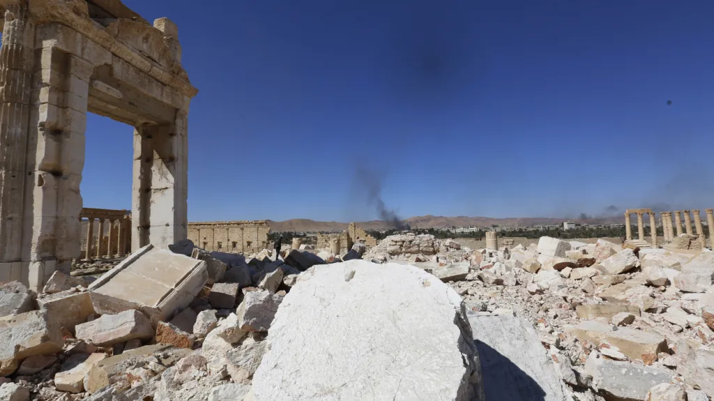Zničený chrám boha Bela v Palmýře