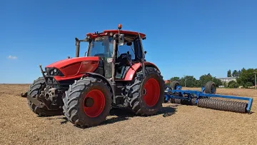 Traktor značky Zetor Tractors