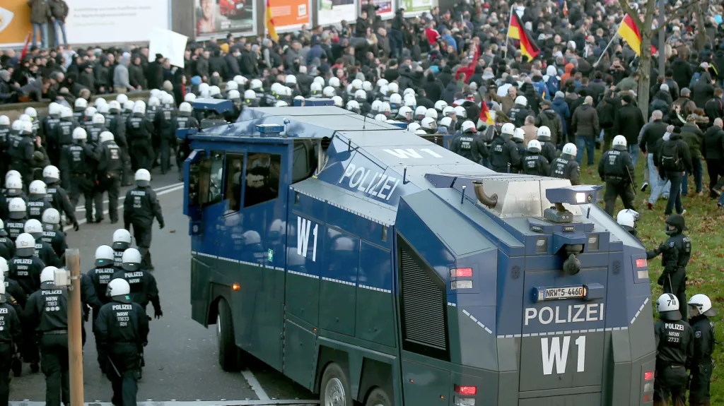 Policejní manévry v Kolíně nad Rýnem