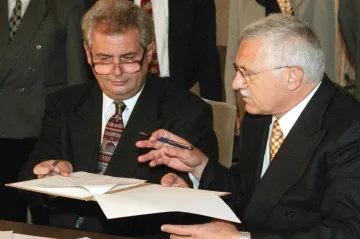 Do formování volebního zákona výrazně zasáhla na konci devadesátých let opoziční smlouva