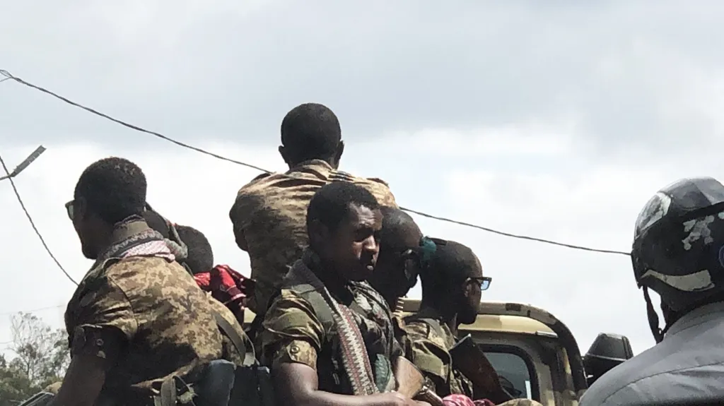 Etiopští vojáci v ulicích města Addis Abeba