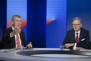 Dostáváme se zpátky k dobrým číslům, říká Fiala. Babiš obviňuje vládu z devastace, shodu mají ohledně Izraele