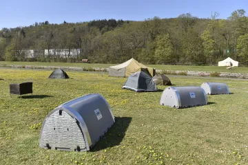 V Brně u Anthroposu balí stany. Provizorní centrum pro bezdomovce v sobotu končí