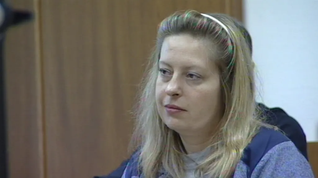Dita Bouzková odsouzená za podvody je znovu u soudu za totéž