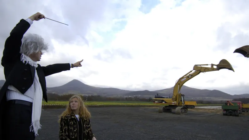 Dostavba D8 mezi Lovosicemi a Řehlovicemi začala v roce 2007 spektakulárně. Pokračování mělo podstatně skromnější charakter