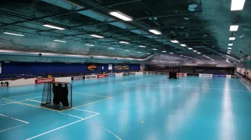 Kryt civilní obrany v Helsinkách, sloužící současně jako sportovní hala