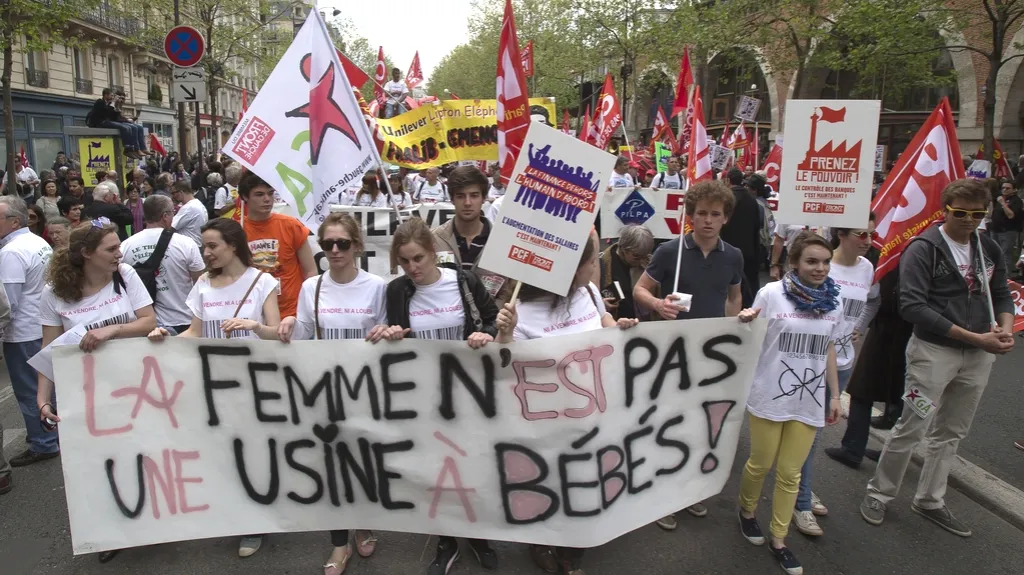 Protest proti praxi levicové vlády ve Francii
