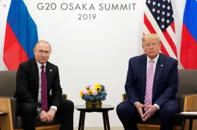 USA obrací a z Ruska je „padouch“. Ve hře jsou 500procentní cla