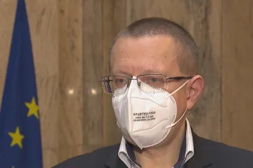 Může přijít letní vlna covidu, říká zdravotní statistik Dušek. Na podzim bude třeba přeočkovat miliony Čechů